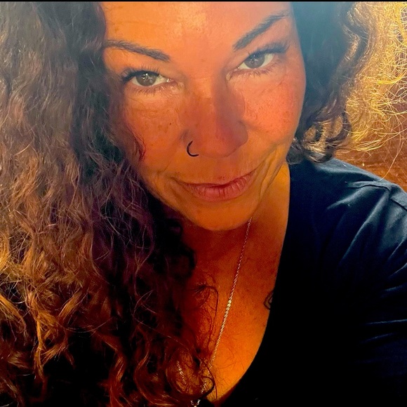 Meet your Posher, Heidi - Picture 1 of 1